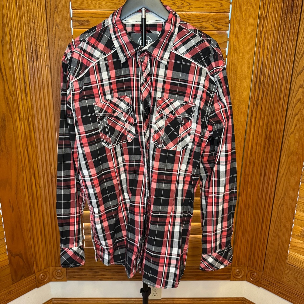 Y2K Mcbling BKE Mens Athletic Fit Plaid XL Pearl Snap Button Down Red Black